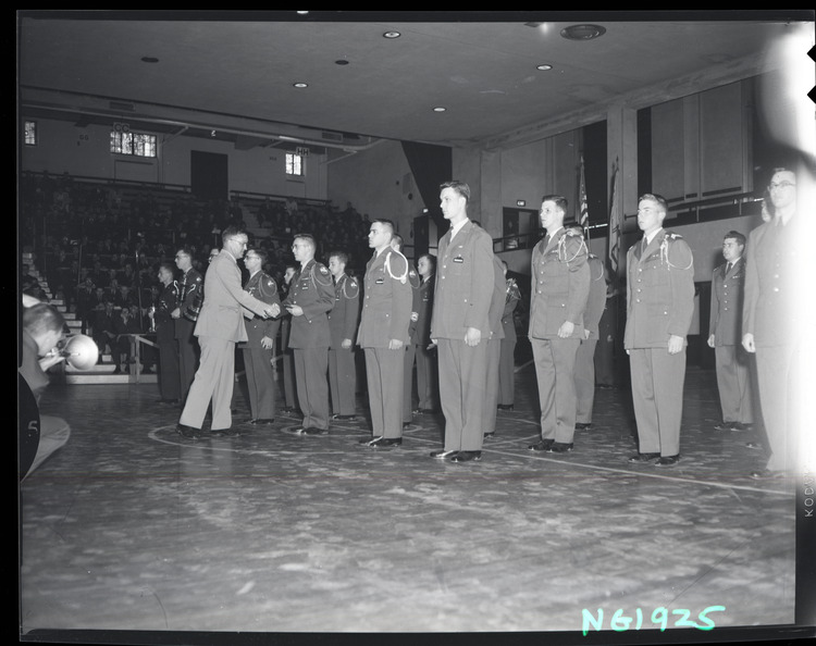 Group portrait / Grace Hall / ROTC; Awards | Lehigh Preserve